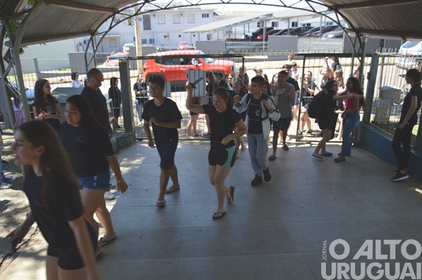 Bandas da Escola Cardeal Roncalli conquistam cinco títulos de campeãs e três de vice-campeãs em SC