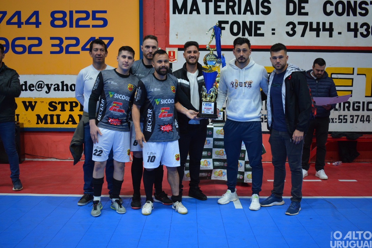 Castelinho é campeão do Municipal de Futsal de FW