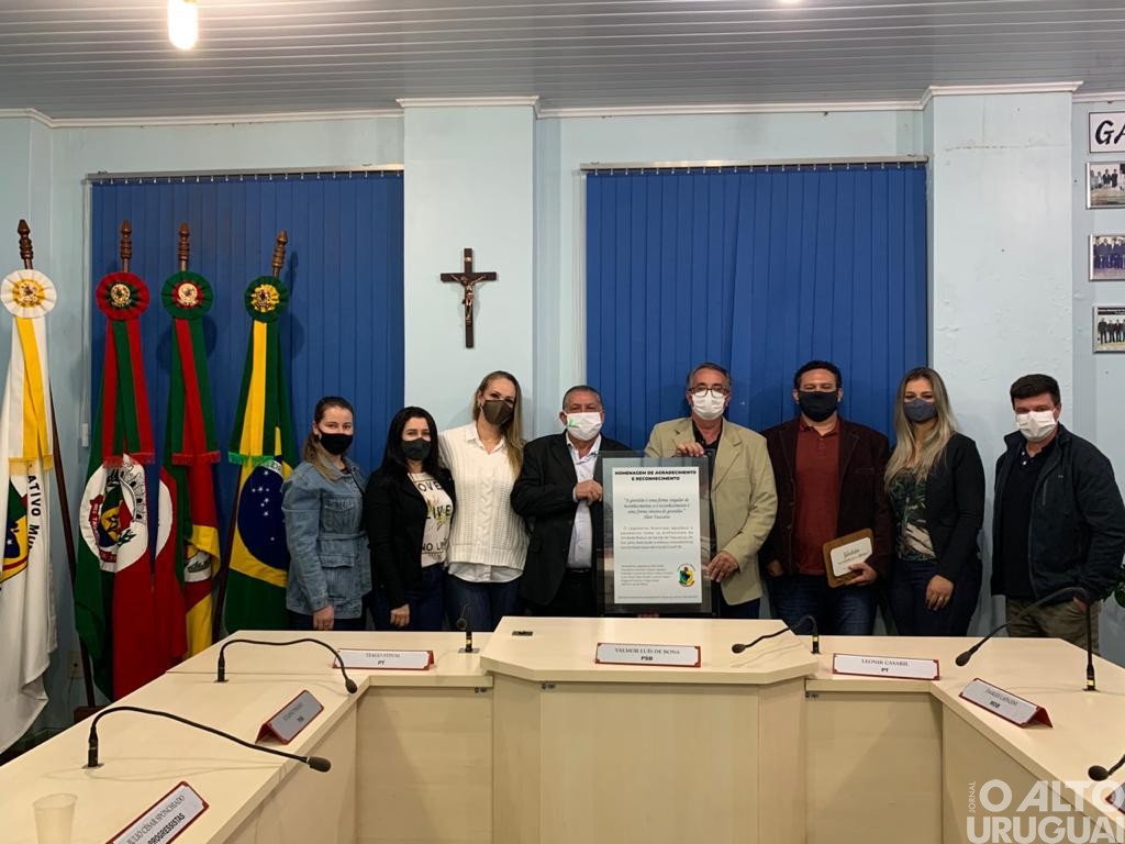 Legislativo de Taquaruçu do Sul entrega moção de aplauso aos profissionais de saúde