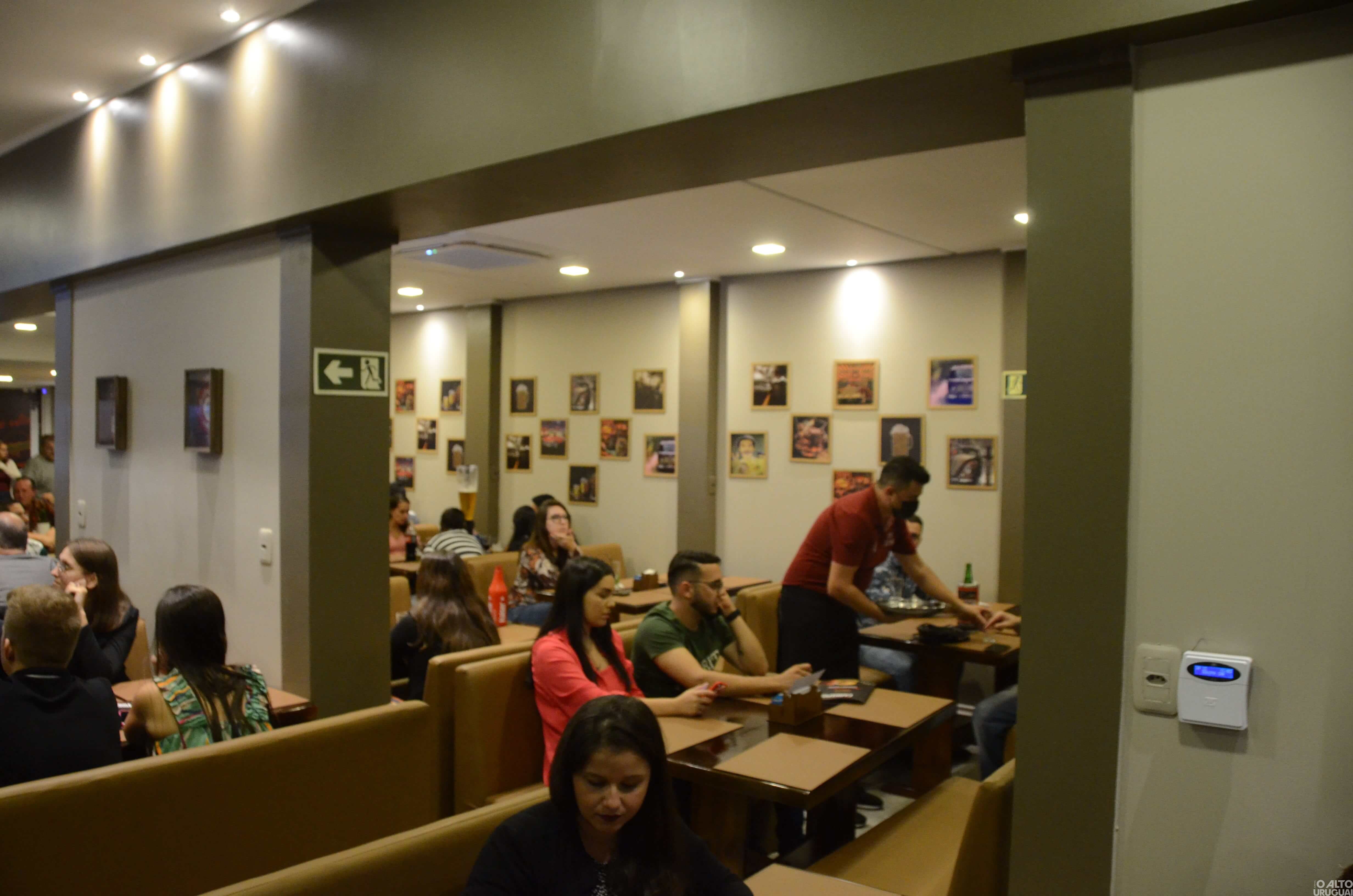 Fornalha Petiscaria e Hamburgueria inaugura em FW