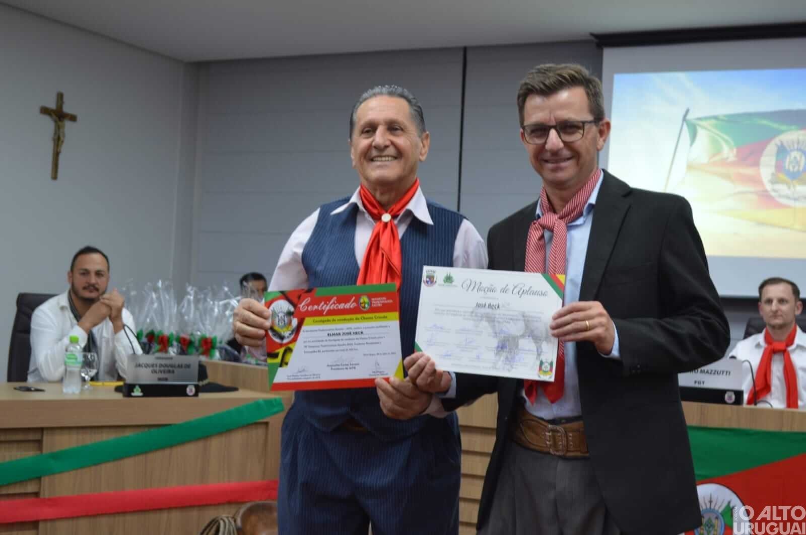 Tradicionalistas de Frederico Westphalen são homenageados pelo Poder Legislativo