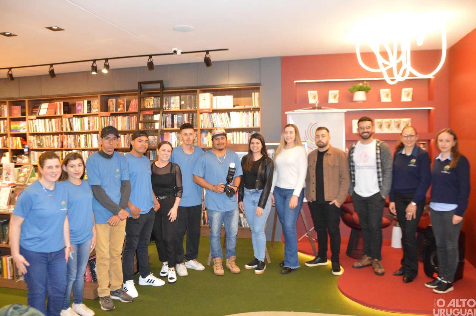 Apae-FW promove exposição fotográfica