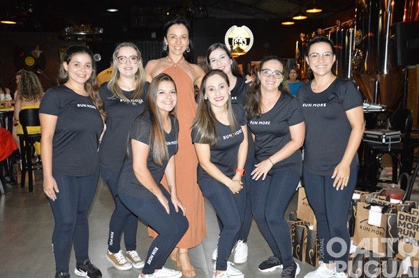 Divina Femme celebra nove anos com evento beneficente