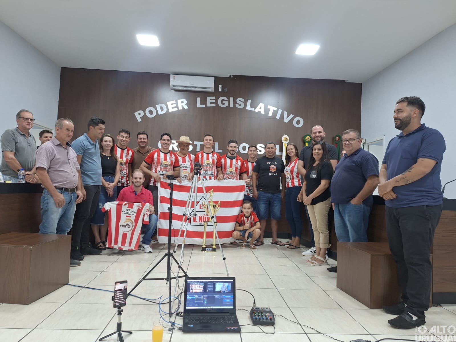 Esporte Clube Vila Nova de Cristal do Sul recebe homenagem na Câmara de Vereadores