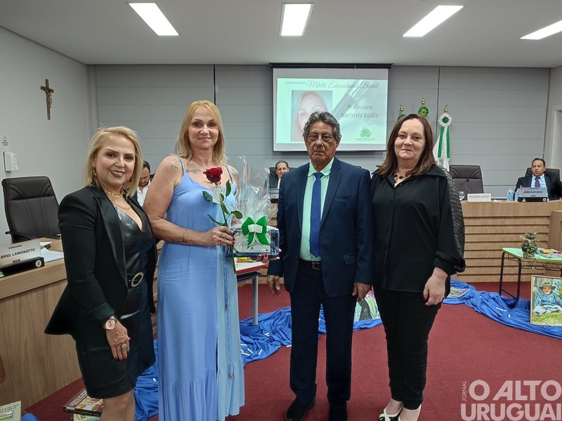 Poder Legislativo valoriza professores com a Condecoração Mérito Educacional Barril