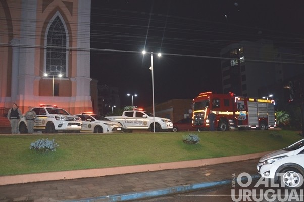 BM e Bombeiros de FW realizam homenagem a sargento morto em Caxias