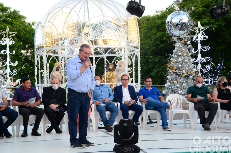 Lideranças de vários municípios prestigiam abertura da 1ª Feira Regional das Agroindústrias
