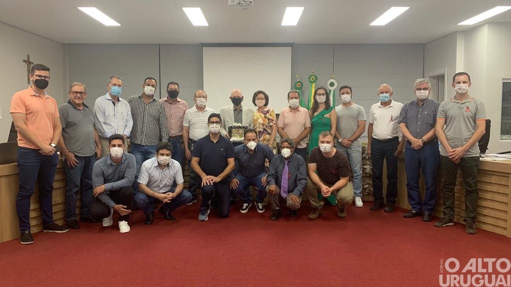 Câmara realiza homenagens a Dirceu Medeiros e em memória de Claudecir Frizon