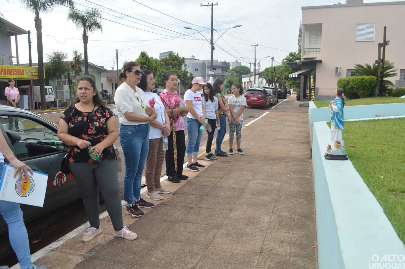 Vicentinos e comunidade da Vila Faguense realizam a 48ª Caminhada do Agradecimento