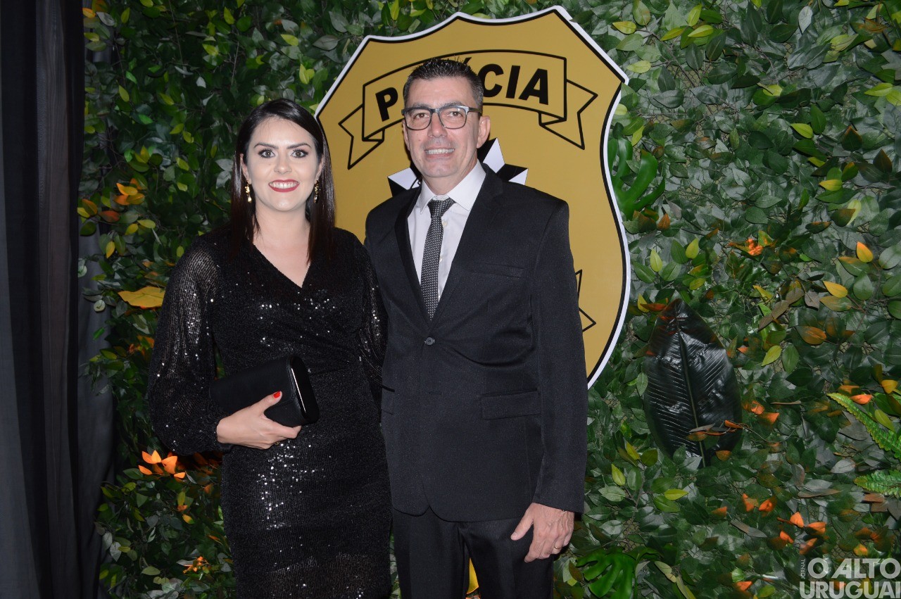Baile Golden Night da 14ª DRPI homenageia parceiros da Polícia Civil na região