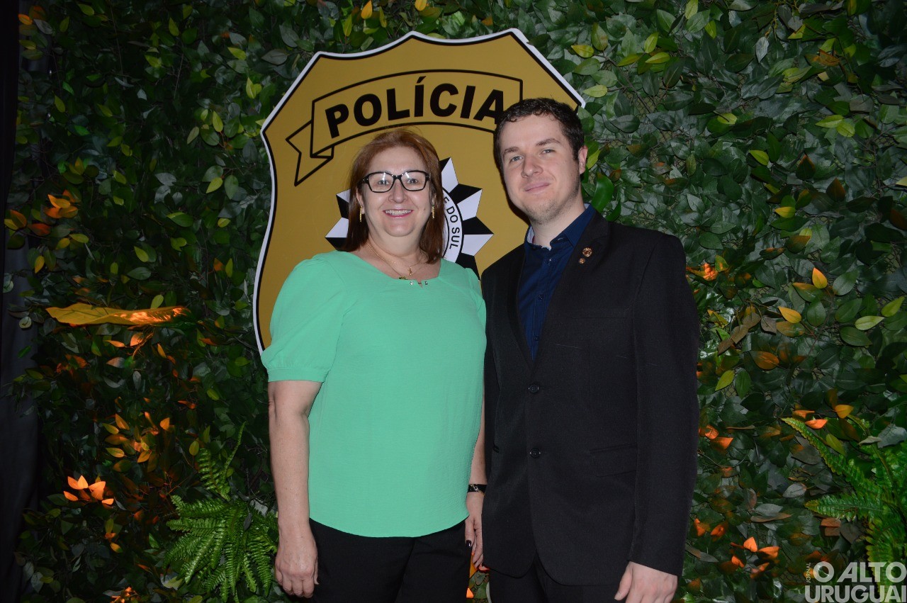 Baile Golden Night da 14ª DRPI homenageia parceiros da Polícia Civil na região