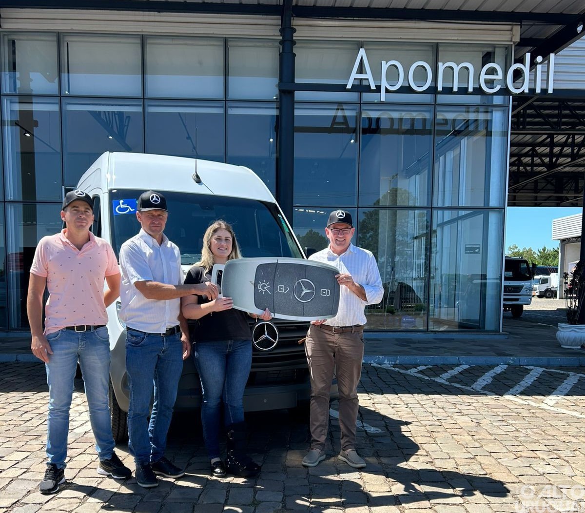 Cerro Grande adquire nova van para o transporte de pacientes