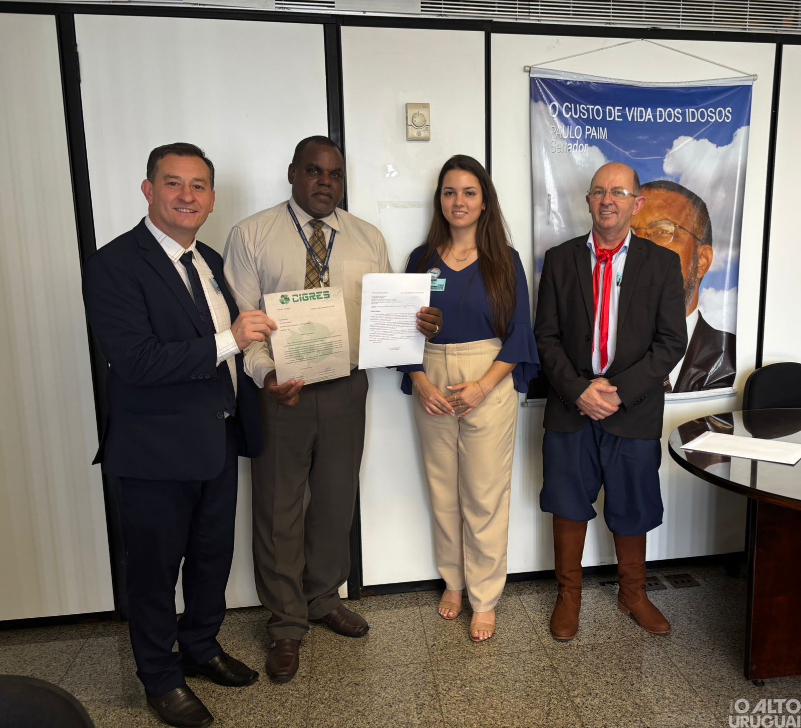 Representantes do Cigres cumprem agenda em Brasília