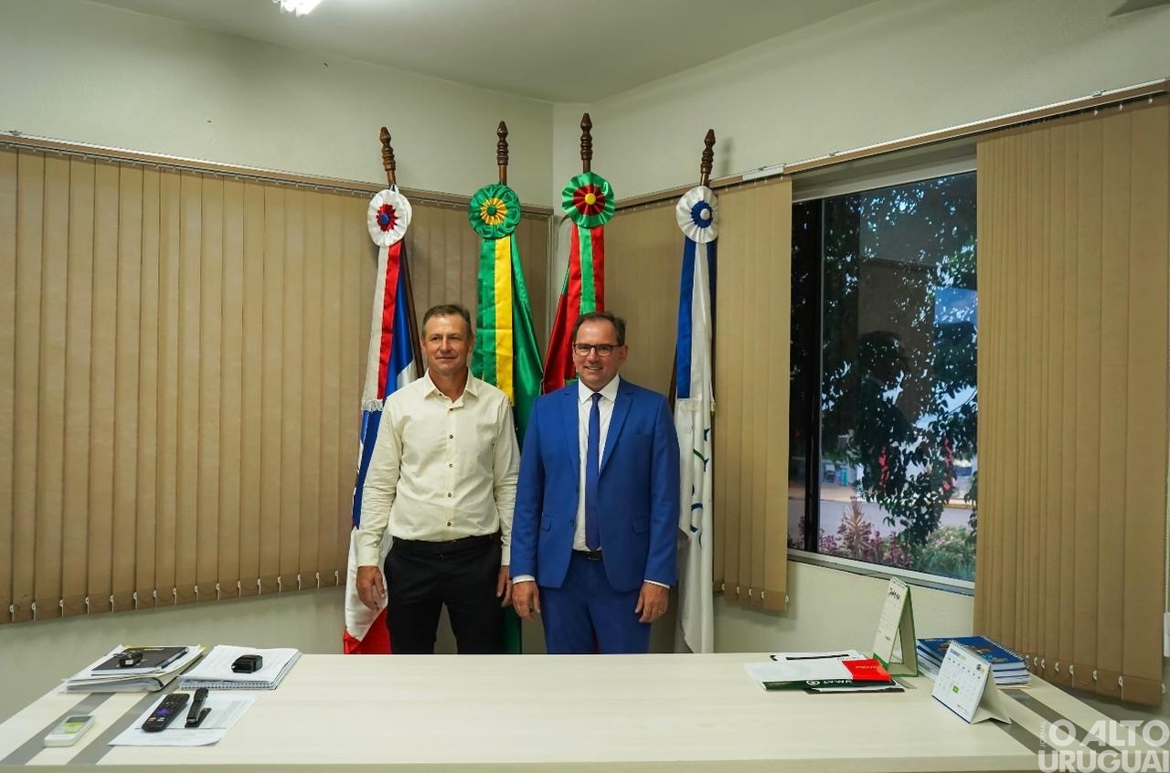 Solenidade na Câmara de Vereadores marca posse dos eleitos em Cerro Grande