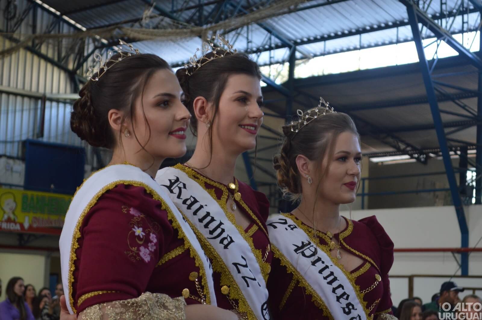 Comunidade conhece corte da Oktoberfest de Alpestre