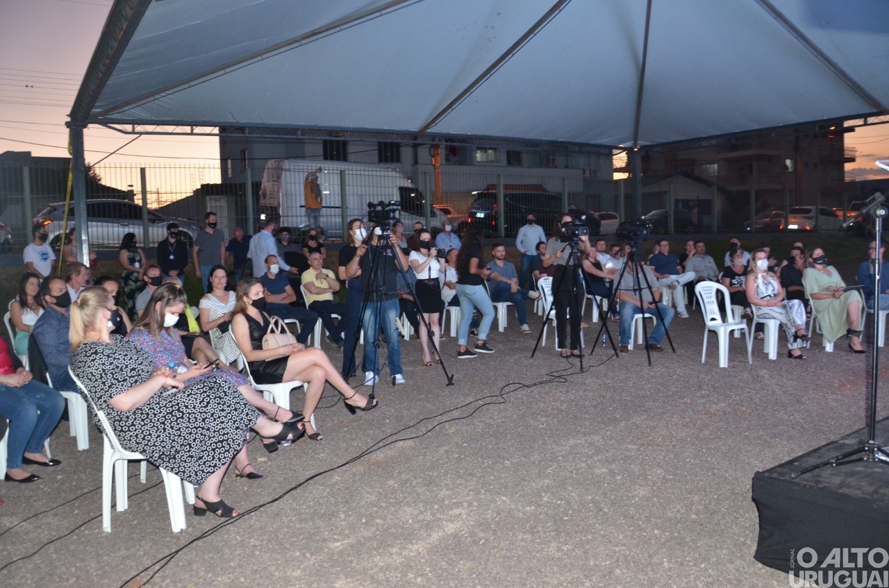 UCEFF inaugura unidade em FW