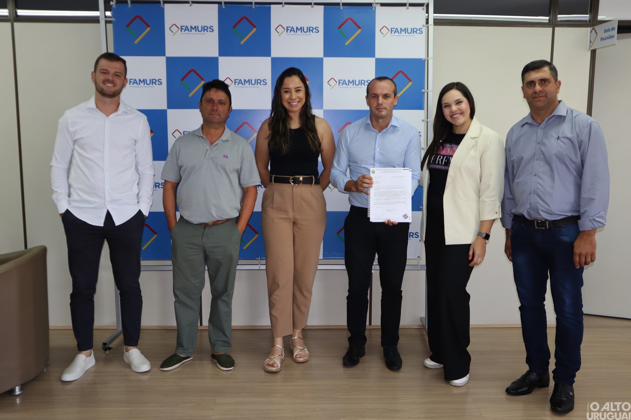 Prefeito Gilmar da Silva busca recursos para Ametista do Sul