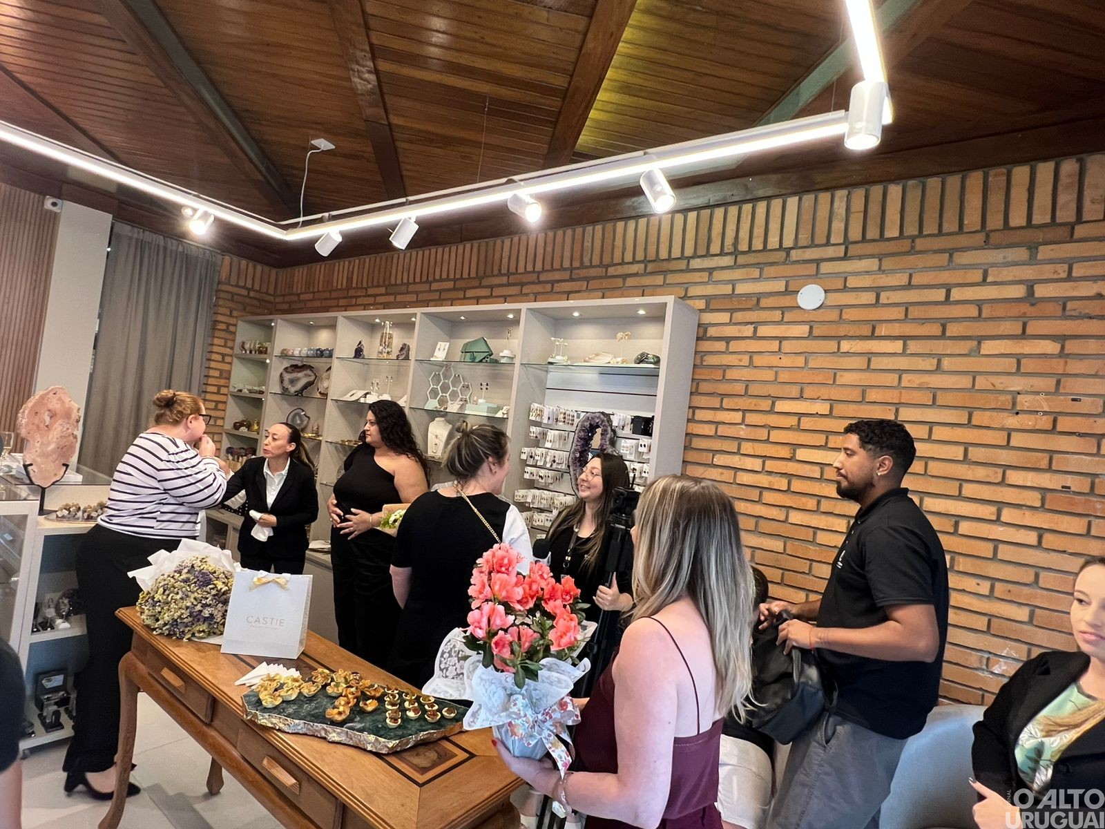 Castie Pedras Naturais é inaugurada em FW