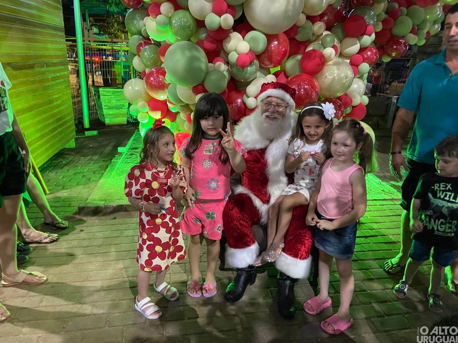 Palmitinho realizada abertura oficial do Natal