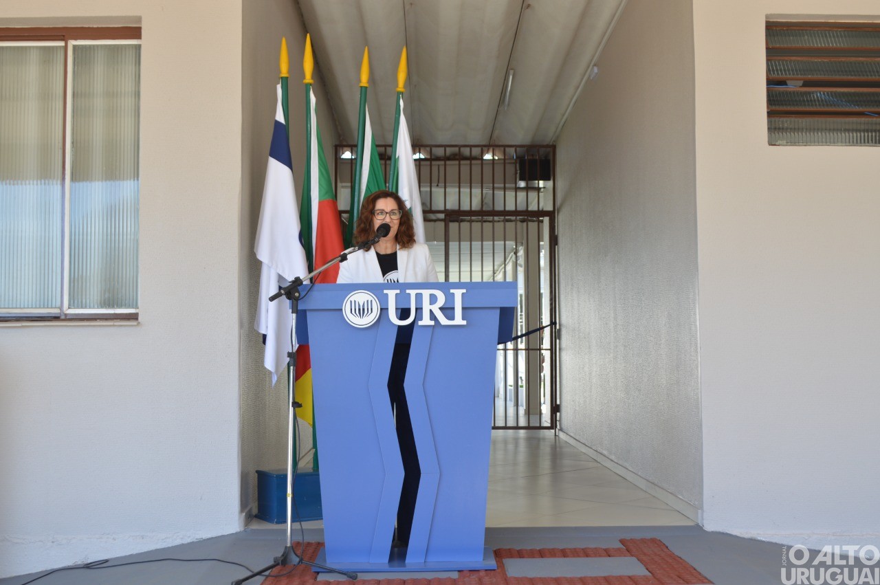 Escola Básica da URI/FW é reinaugurada