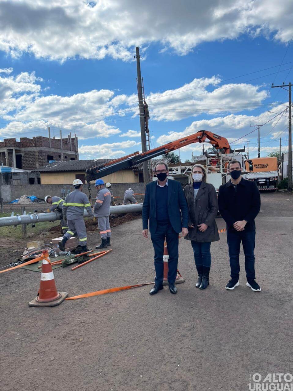 Loteamento Conquista recebe rede de energia elétrica