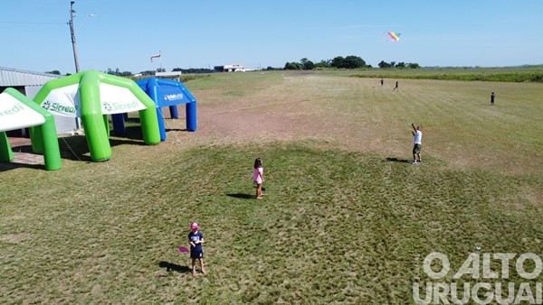“Ventos de alegria” deixam colorido o céu de FW