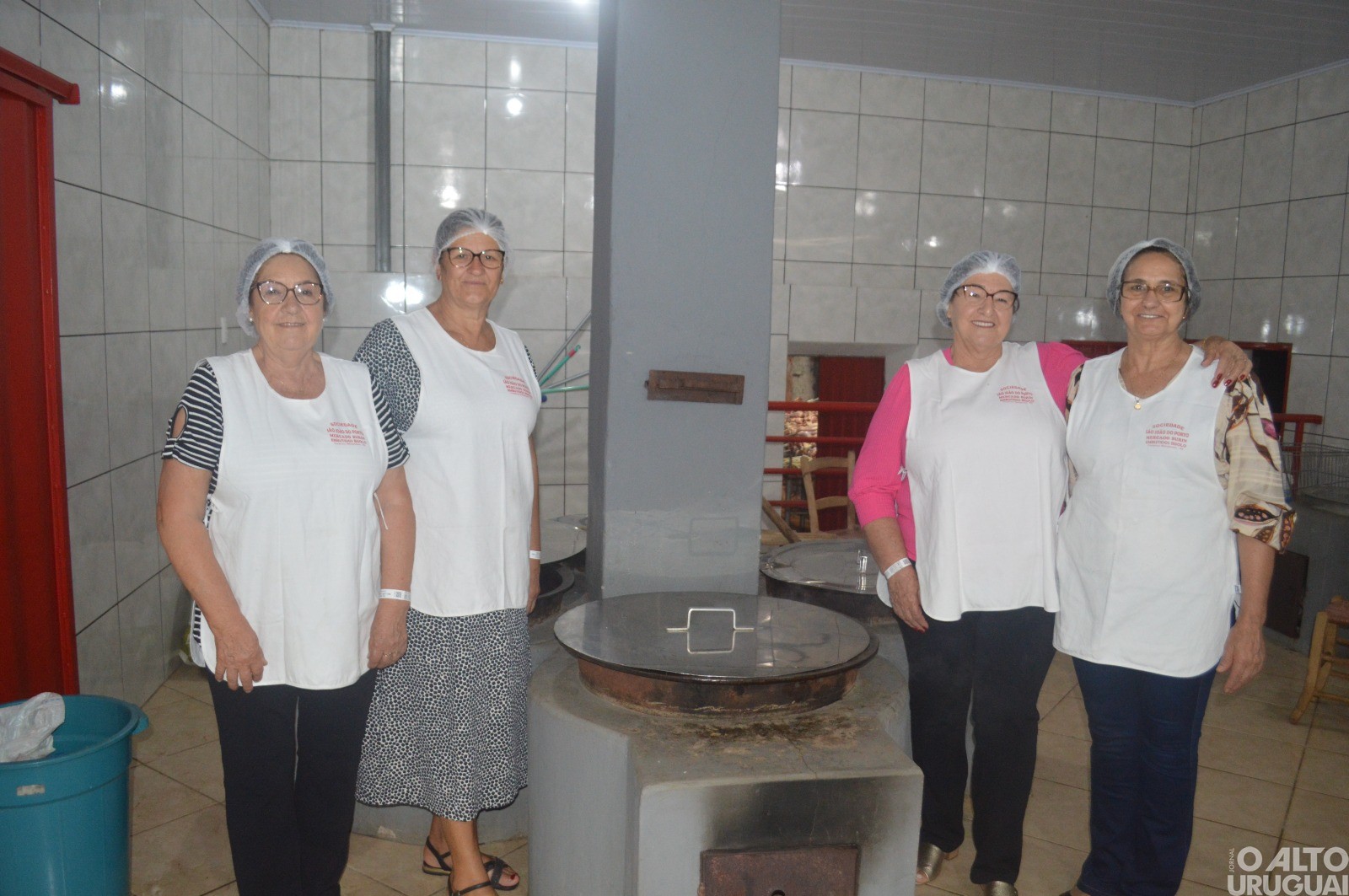 Centenas de pessoas participam das comemorações dos 100 anos de São João do Porto