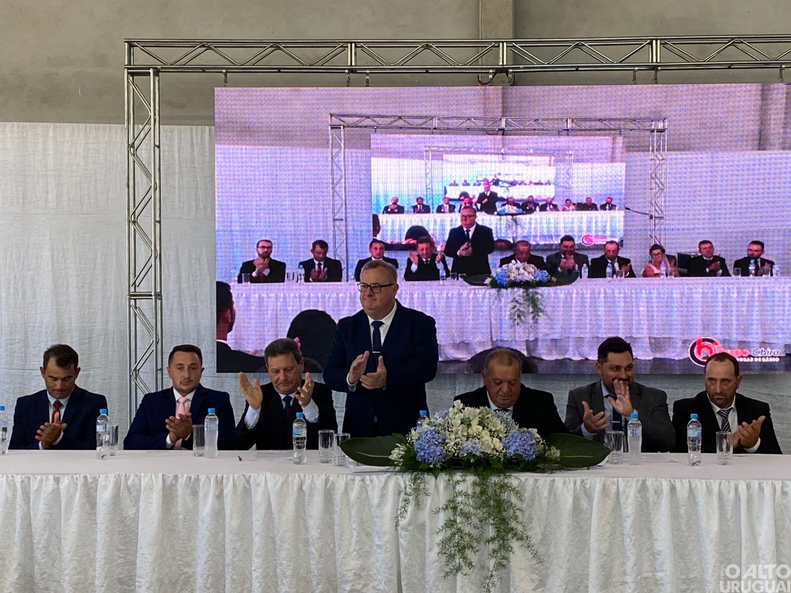 Eleitos em Palmitinho tomam posse