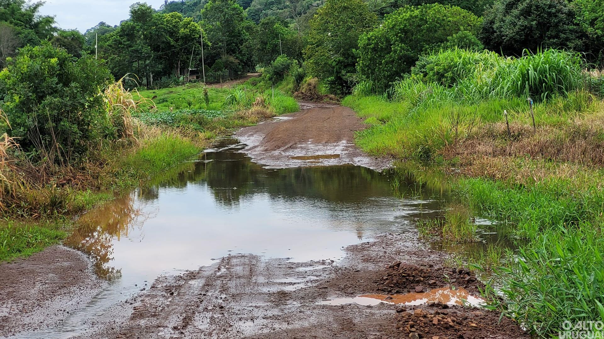 Chuvas causam estragos nas estradas do interior de Seberi