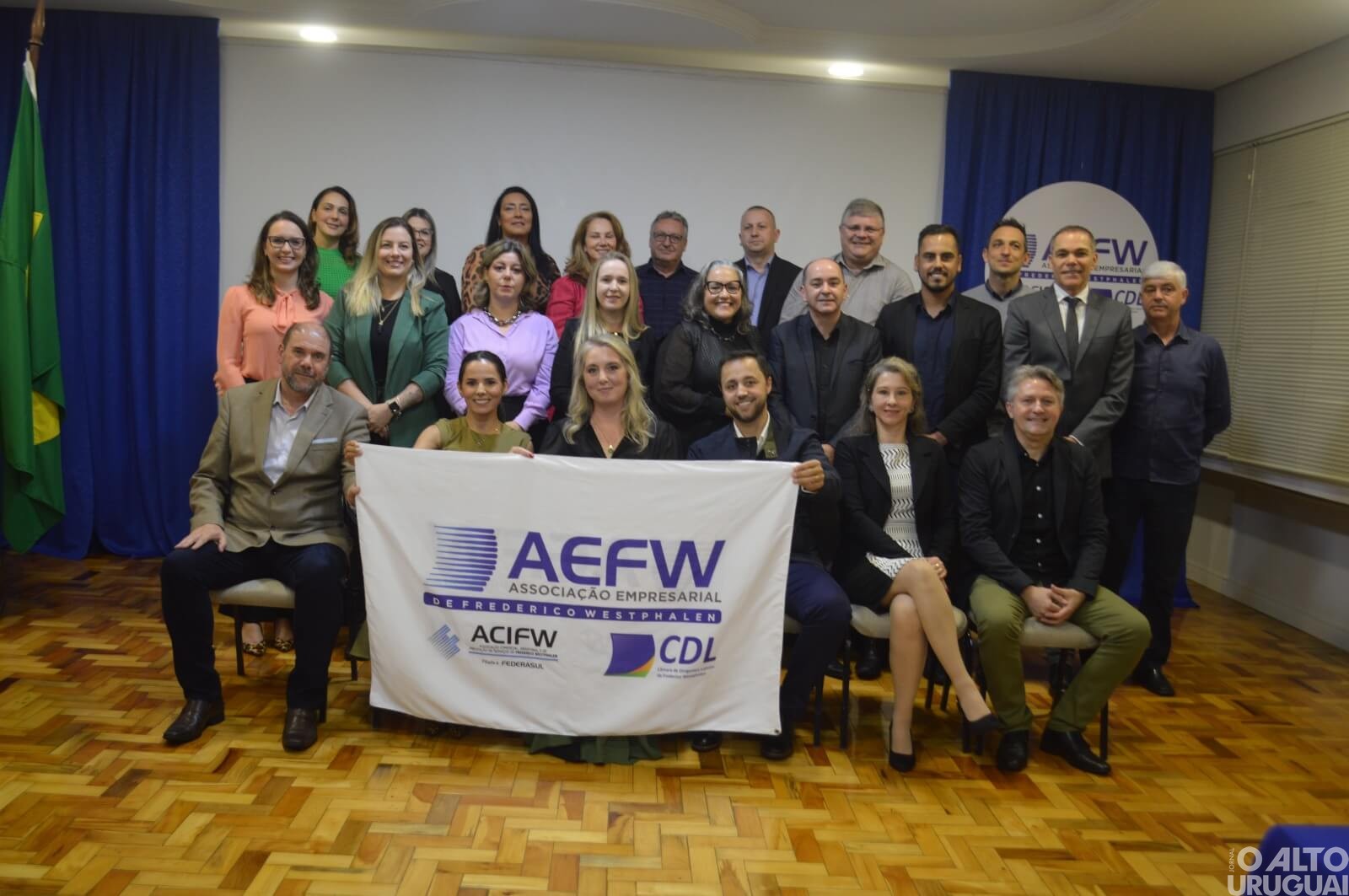 Novos membros da diretoria da AEFW são empossados