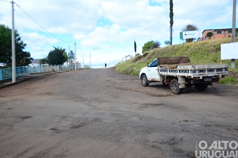 Planalto: projeto para pavimentação de trecho da ERS-324 é entregue ao governo