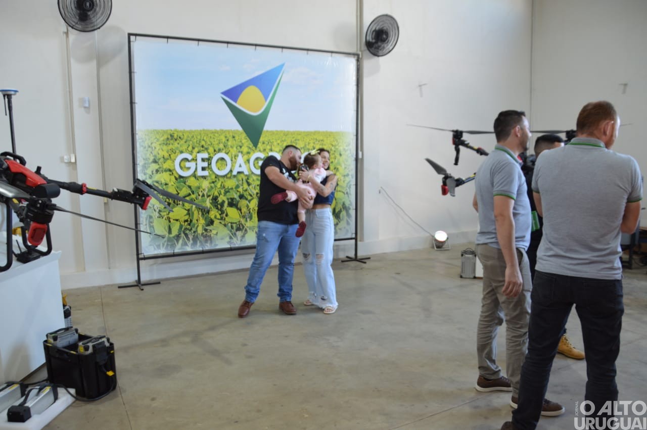 Geoagroos reinaugura em FW