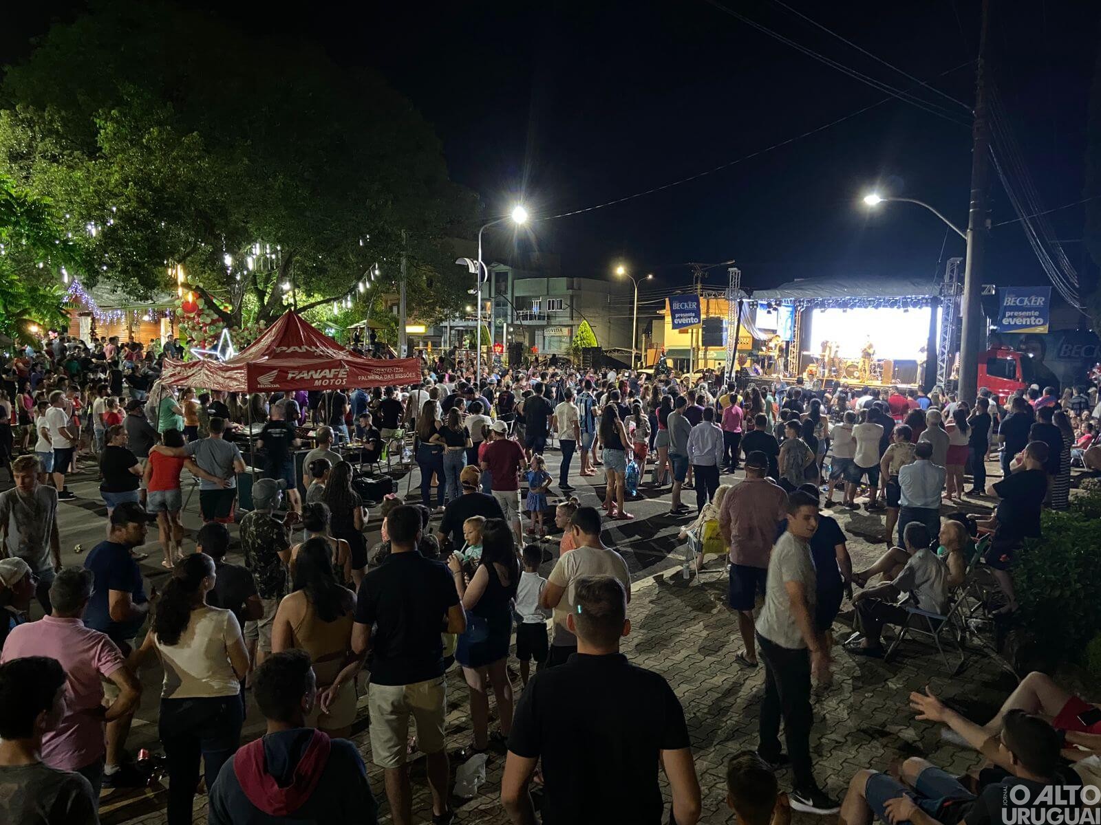 Palmitinho realizada abertura oficial do Natal