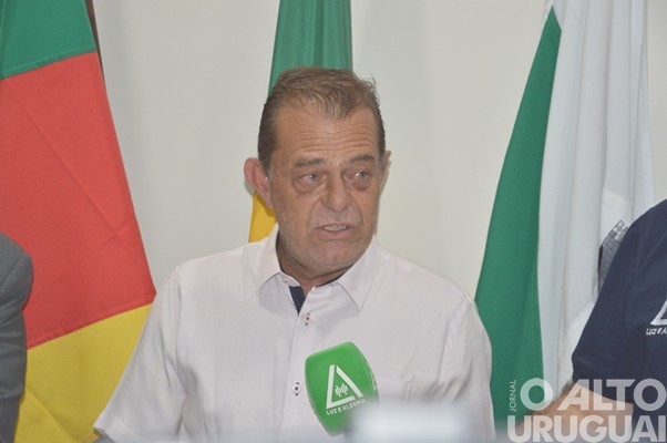 Prefeitura de FW apresenta selo e programação comemorativos aos 70 anos