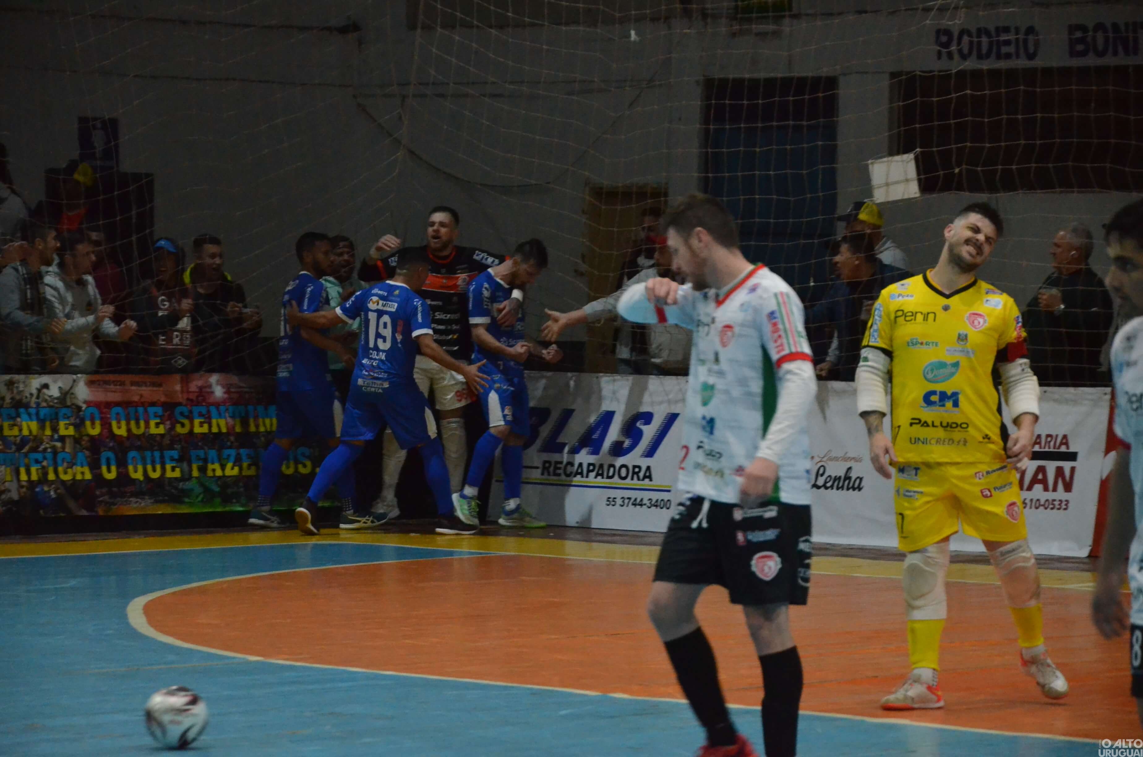 Afucs faz 4 a 3 no Sercca e vence primeira no Gauchão