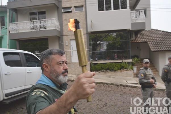 Centelha do Fogo Simbólico da Pátria chega a FW