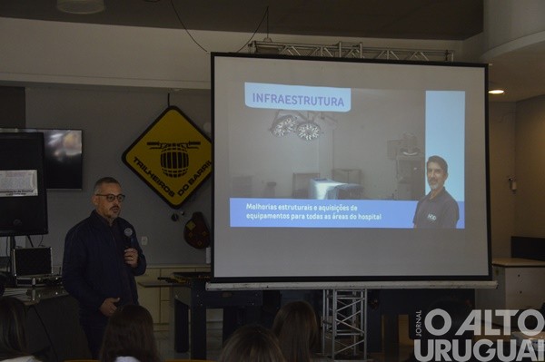 Hospital Divina Providência apresenta painel com seus avanços e resultados