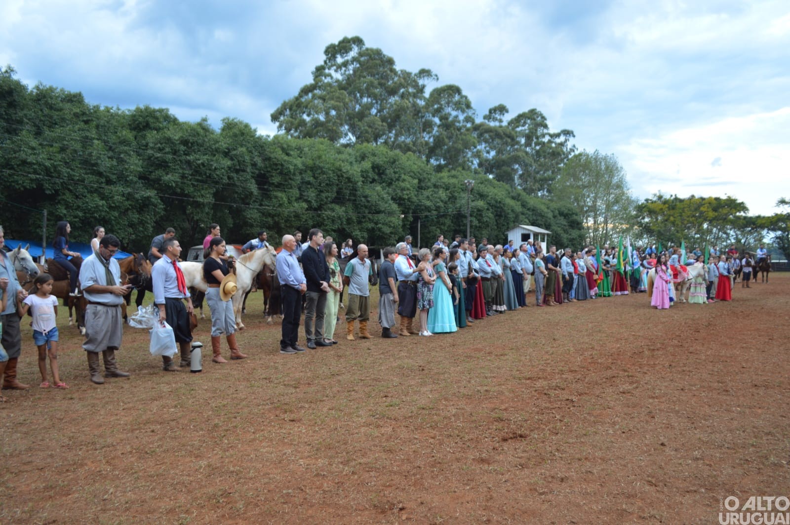 Oração da Ave Maria também marca segundo dia do Rodeio Crioulo de FW