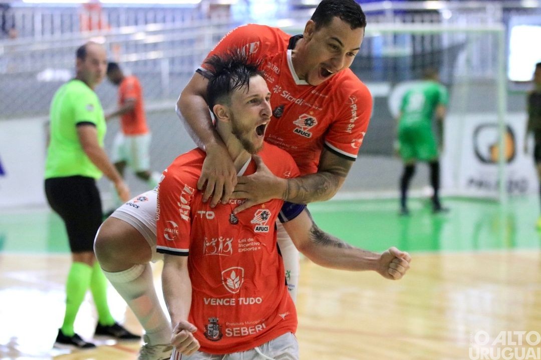 AFUCS vence e mantém viva a esperança pela classificação