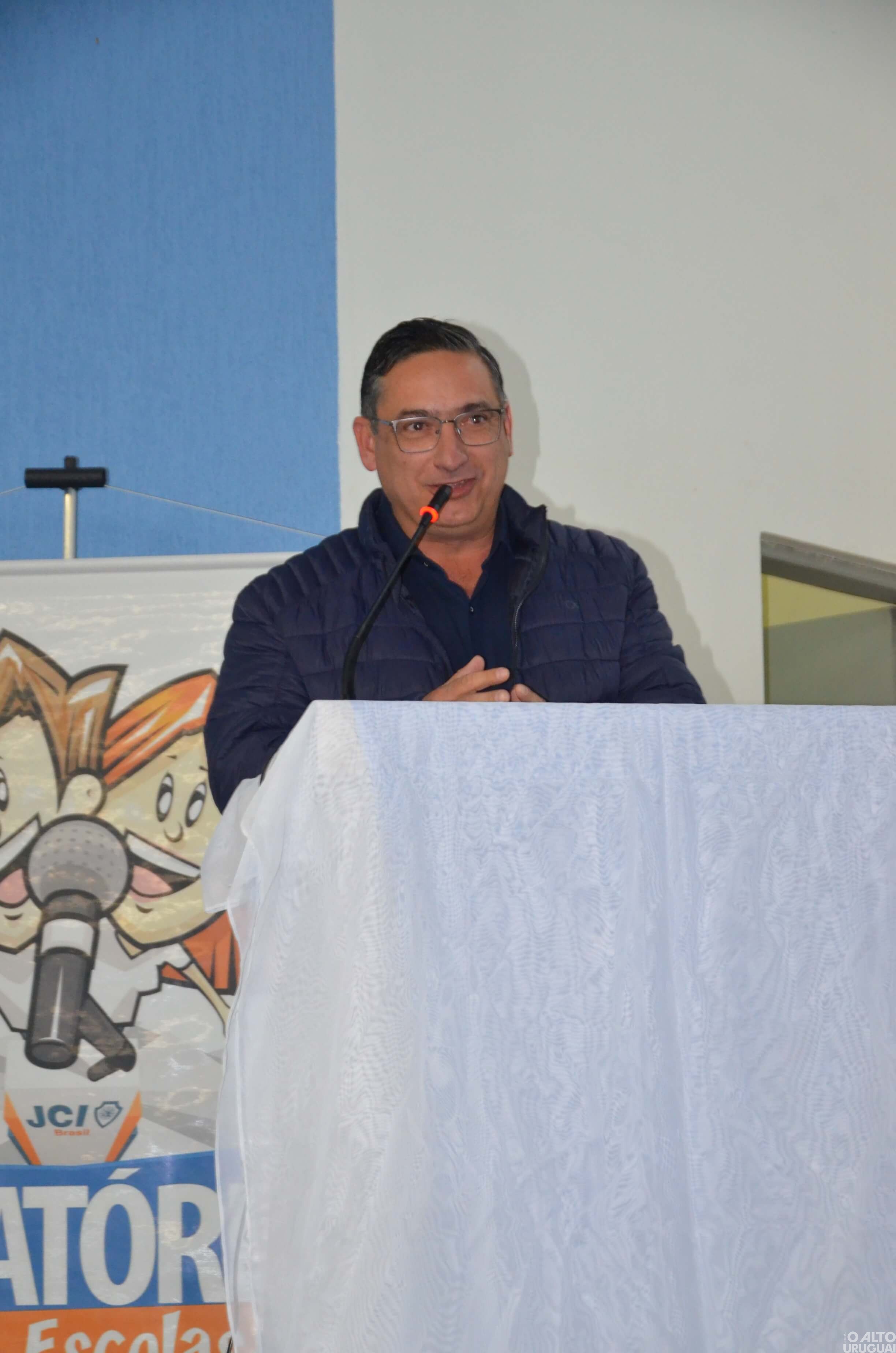 Três estudantes são premiadas na final municipal do Oratória nas Escolas em Rodeio Bonito