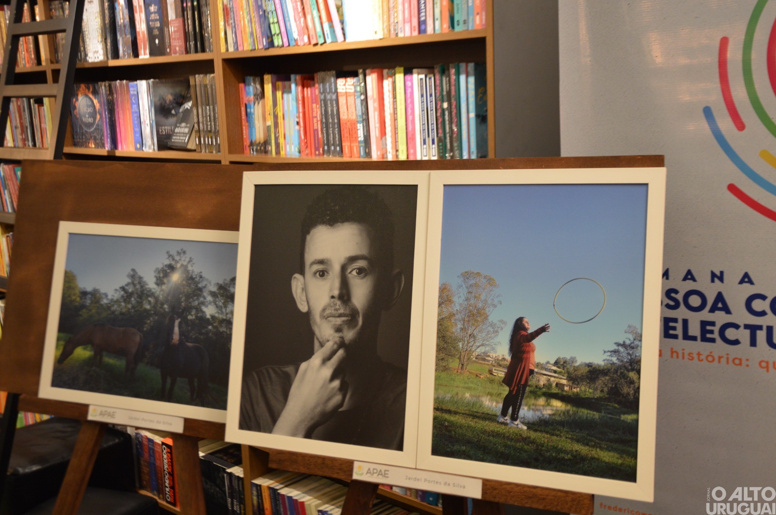 Apae-FW promove exposição fotográfica