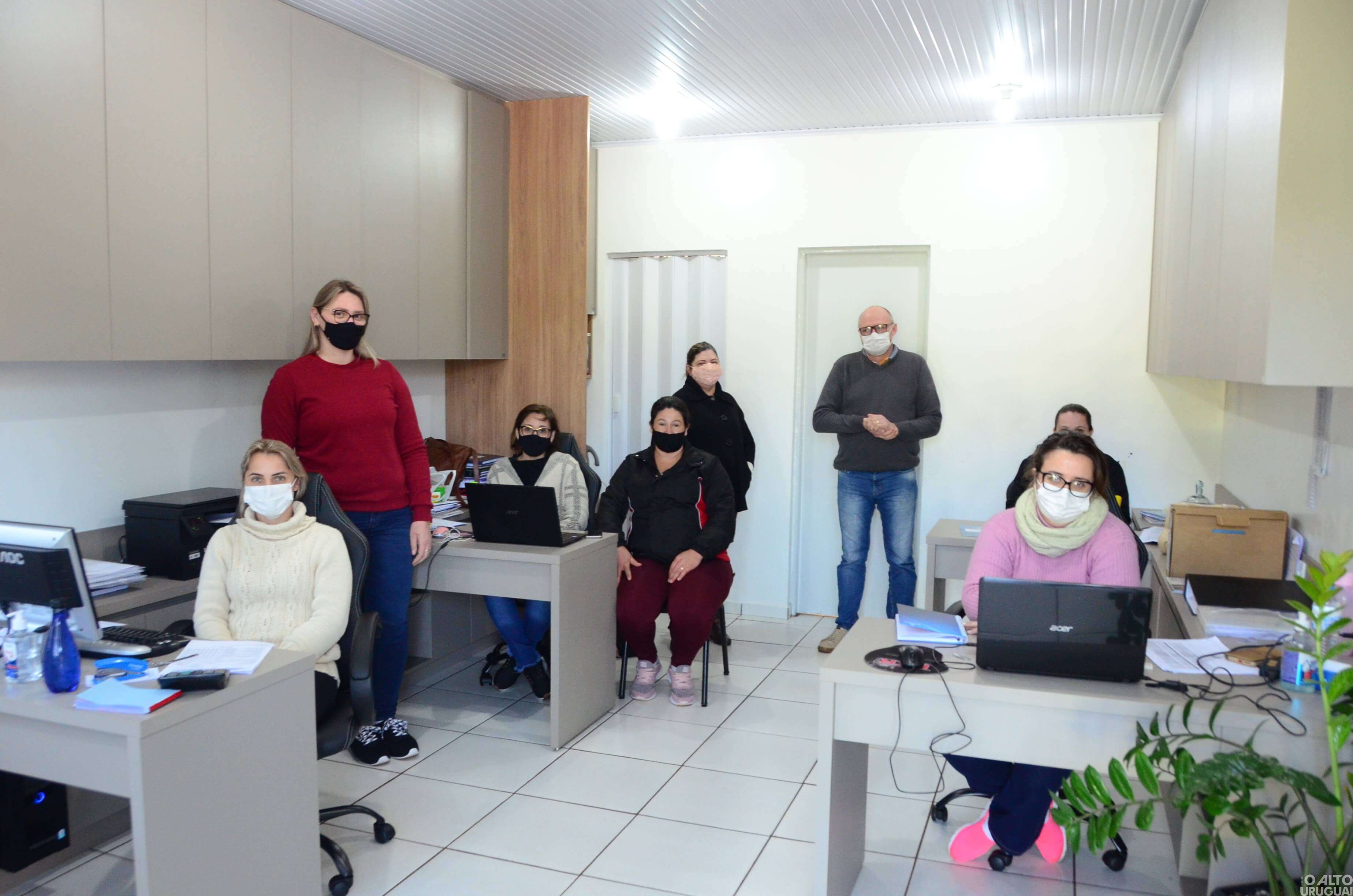 Pinheirinho do Vale: Secretaria da Educação passa a atender na prefeitura