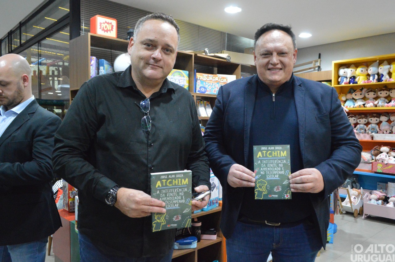 Médico Jorge Alan Souza recebe convidados para lançamento de seu livro