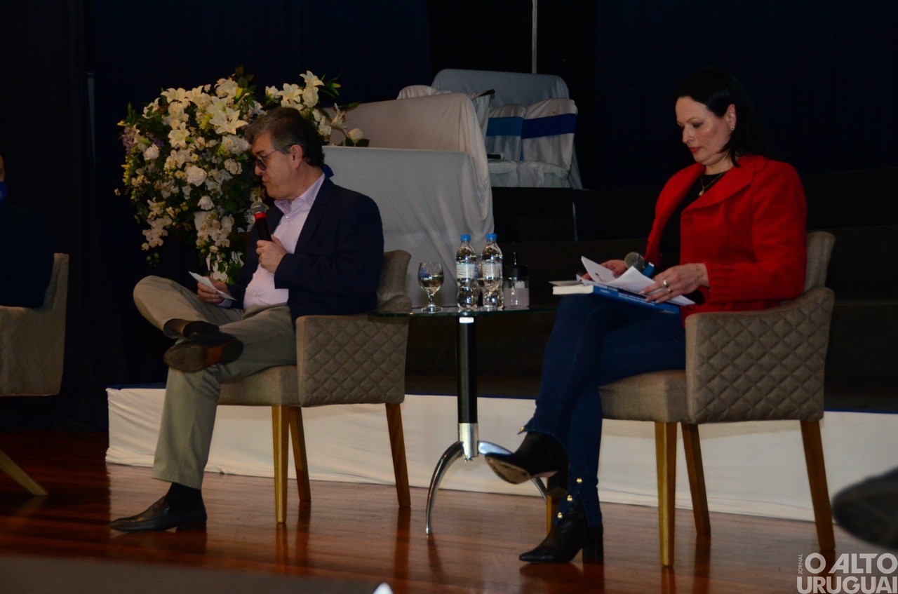 Secretário do Desenvolvimento Econômico do RS dialoga com lideranças da região