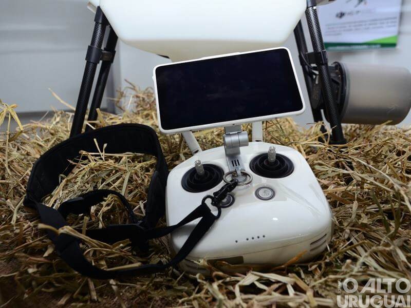 Empresa de drones de pulverização agrícola inaugura sede em FW