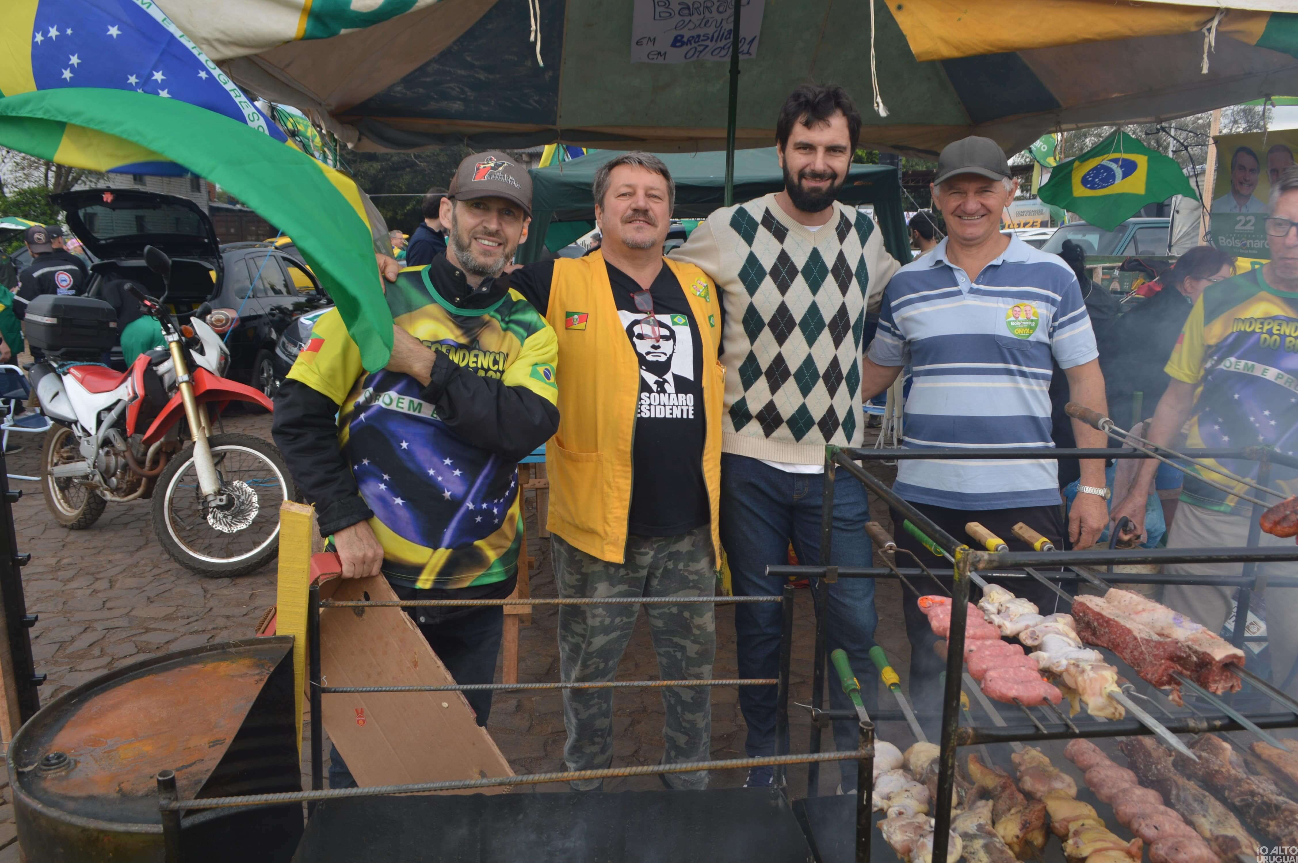 Atos a favor de Bolsonaro acontecem em FW