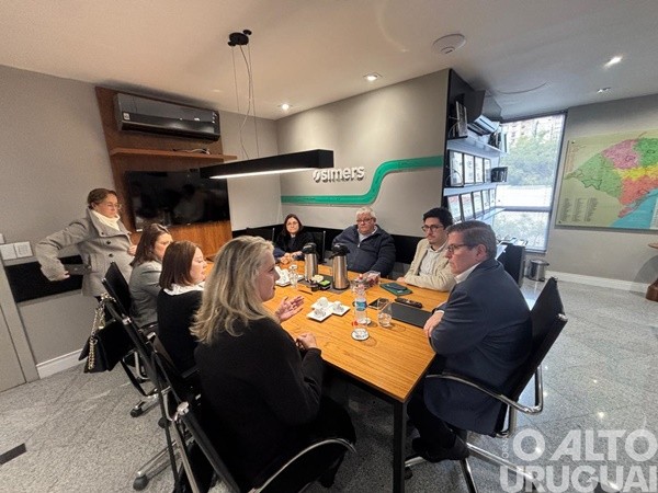 ADI Multimídia e Simers debatem papel da comunicação e vínculo com as comunidades