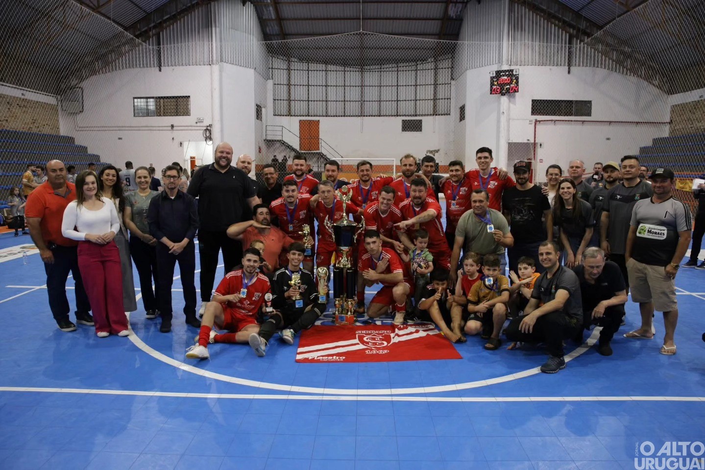 Serrano conquista título do municipal de futsal de Rodeio Bonito