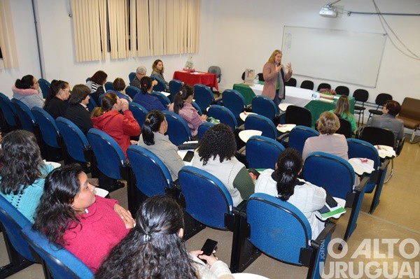 IFFar-FW inicia curso para produtoras de derivados do leite