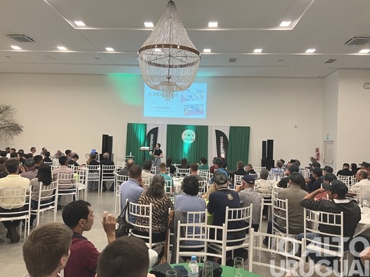Cotrifred reúne mais de 300 produtores em FW para debater sobre bovinocultura de leite